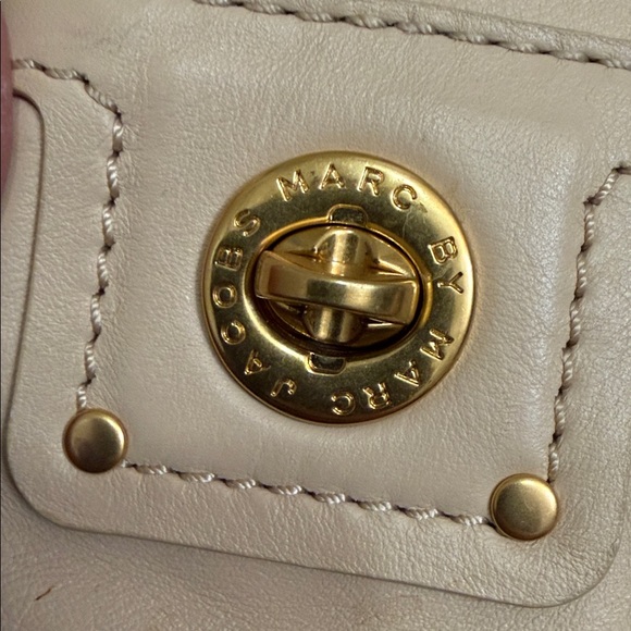 Marc by Marc Jacobs Turnlock Percy crossbody bag EUC + Badgley Mischka NWT - Picture 8 of 8